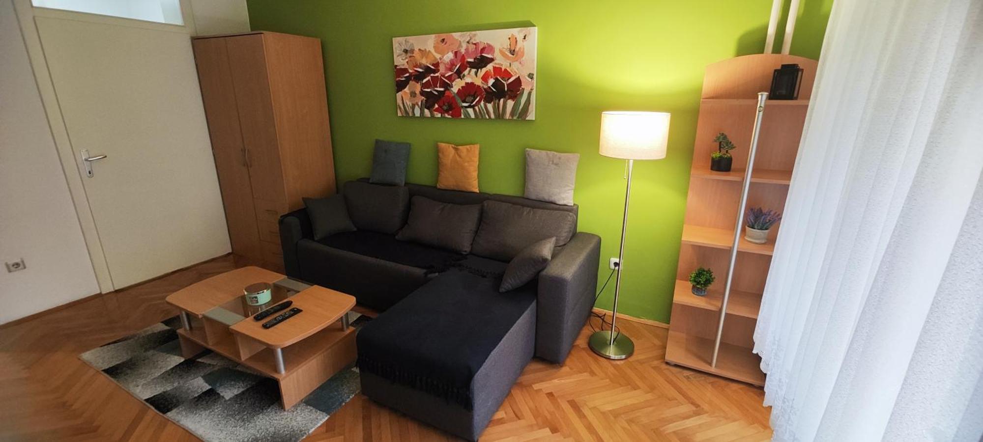 Boris Apartmani Kraljevo Luaran gambar